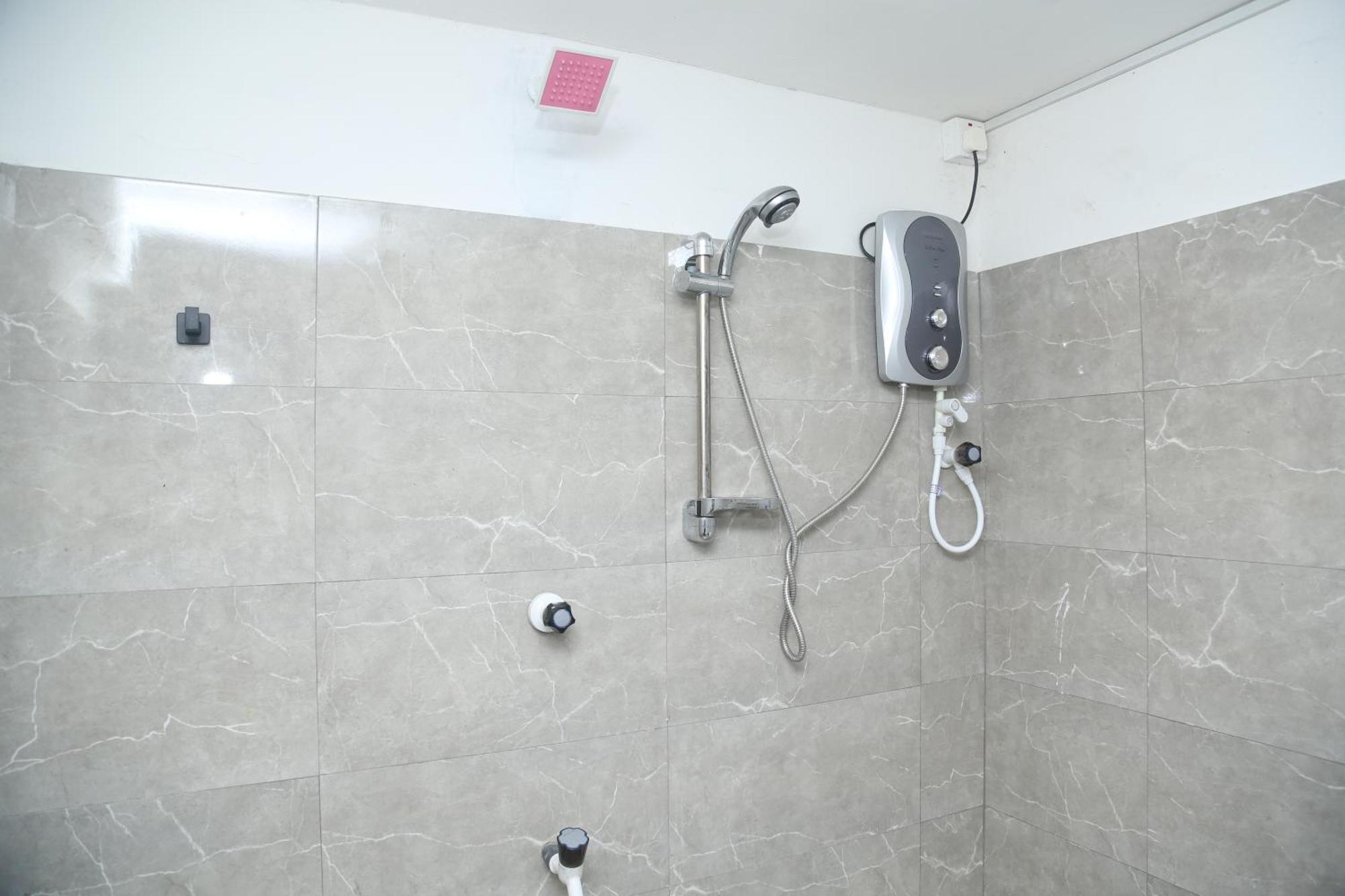 Rose Fort Homestay Джафна Екстериор снимка