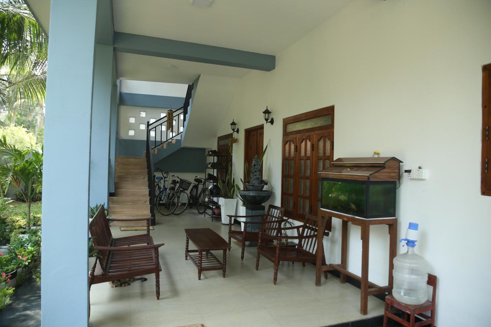 Rose Fort Homestay Джафна Екстериор снимка