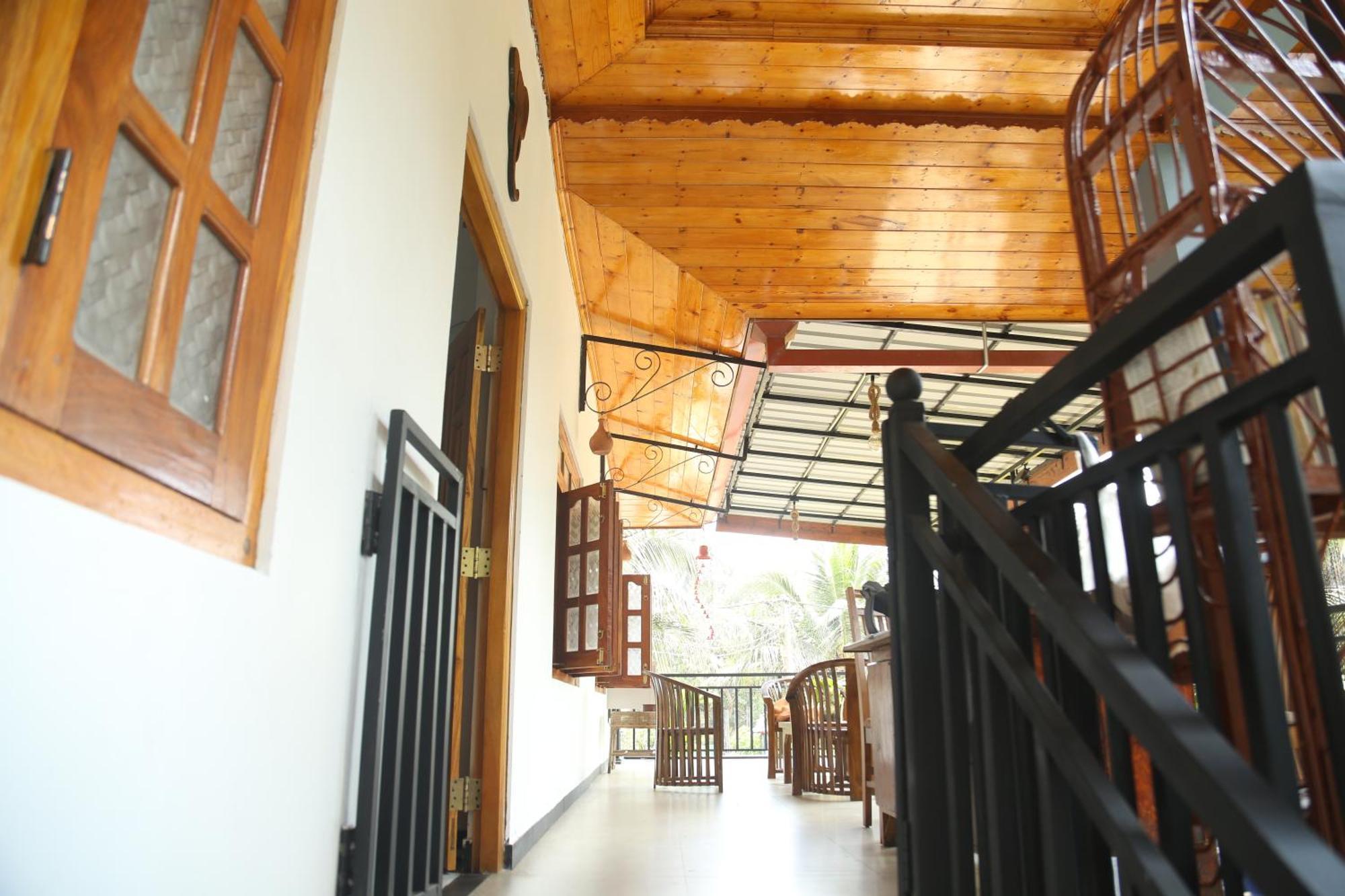 Rose Fort Homestay Джафна Екстериор снимка